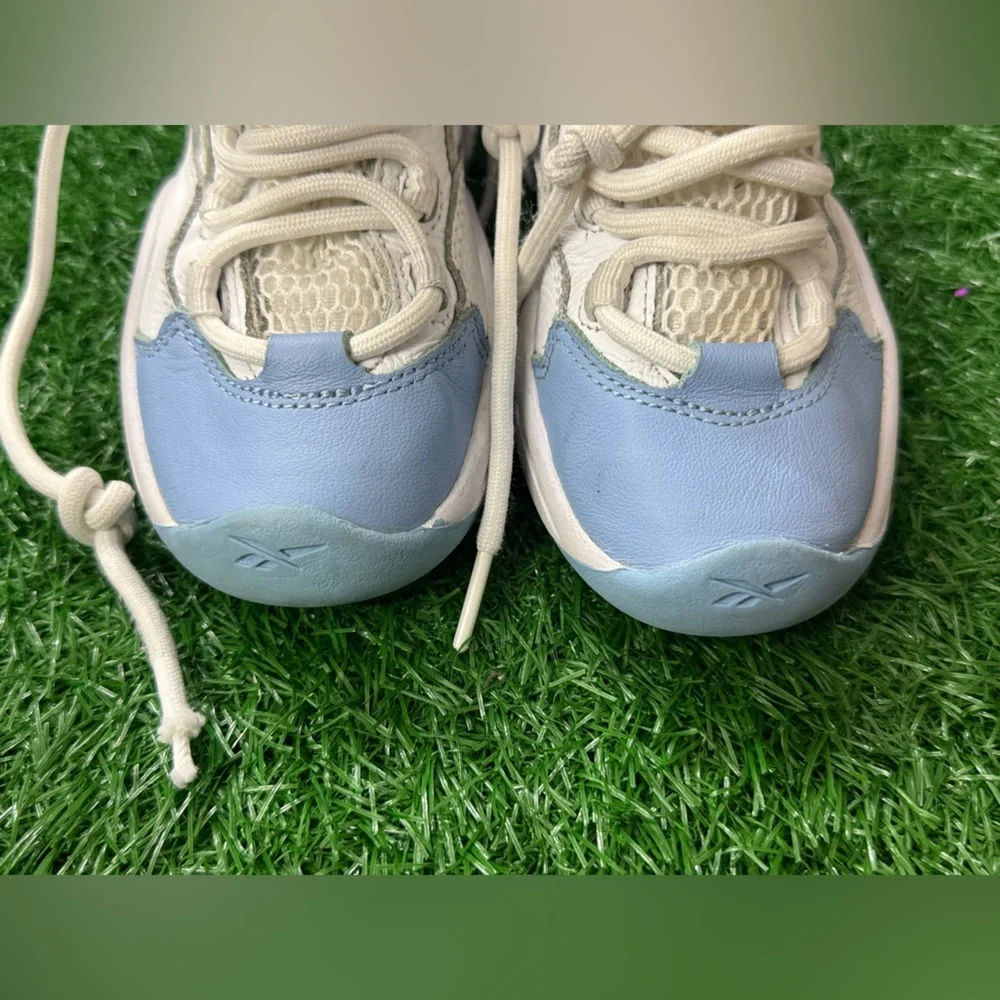Reebok Kids White and Blue Sneakers‎